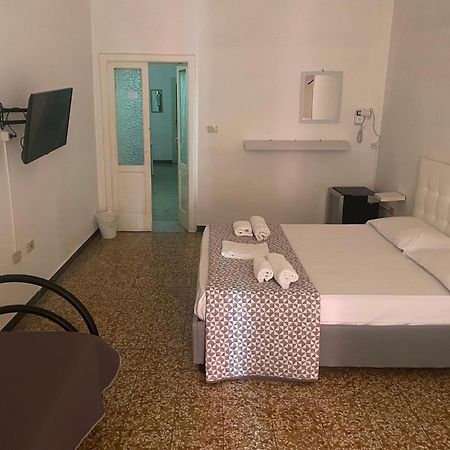 Dama Hostelbb Napoli Esterno foto