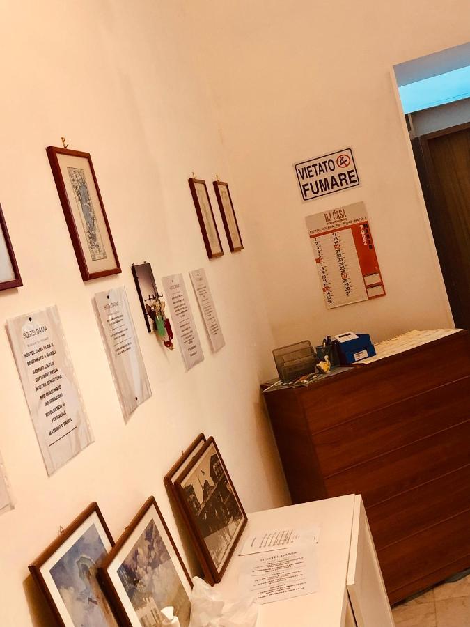 Dama Hostelbb Napoli Esterno foto